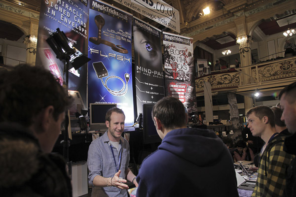 Close Up Magician - Blackpool Magic Convention